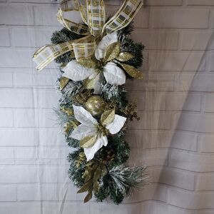 Christmas White and Gold Door Teardrop Swag Pine Greenery Decor 25"